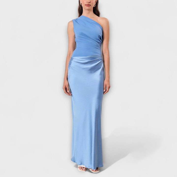 Vestido longo assimétrico de um ombro em satin com drapeado