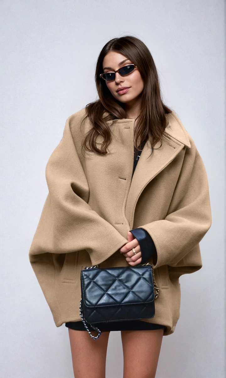 Casaco Oversized de Lã com Fecho de Botão