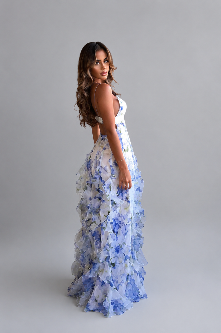 Vestido largo con estampado floral y tirantes delgados