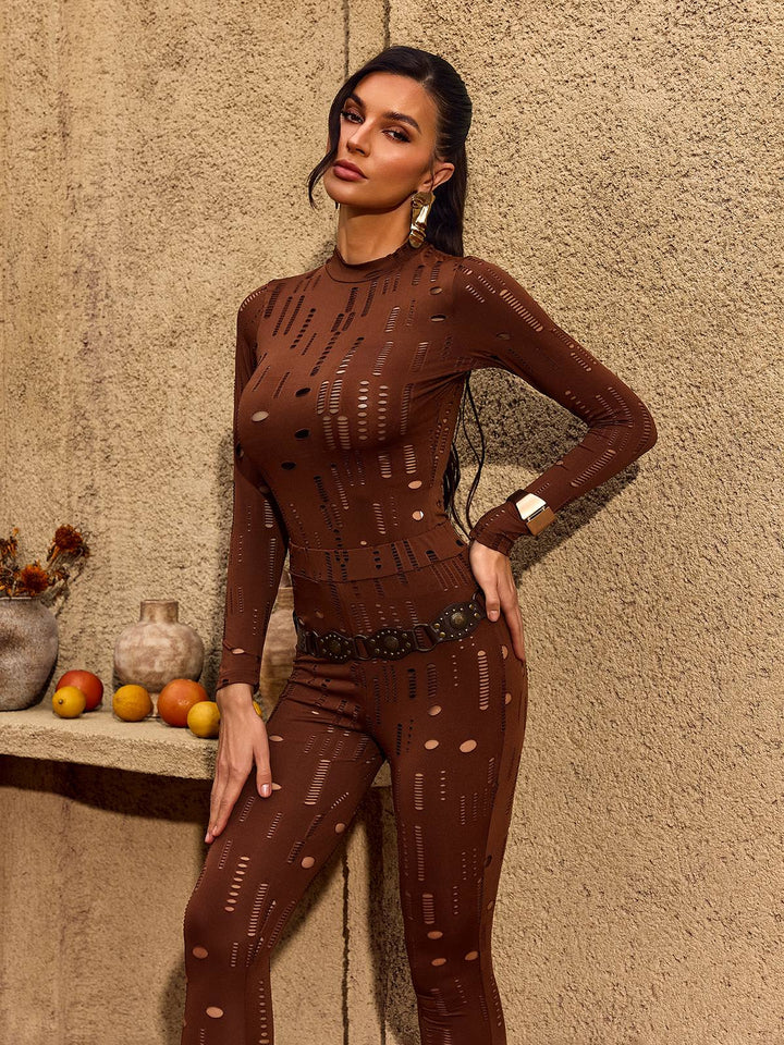 Conjunto de Calças Skinny Chiaka em Tom Castanho com Corte Longo