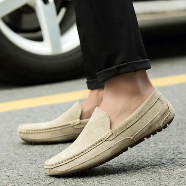 Luxuosos Mocassins Premium em Camurça