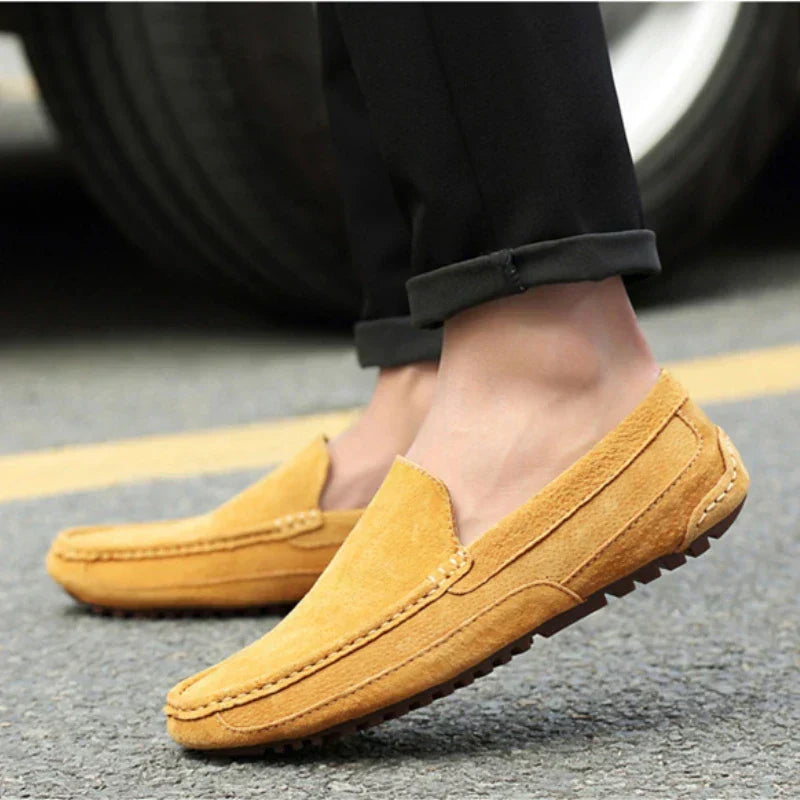 Luxuosos Mocassins Premium em Camurça
