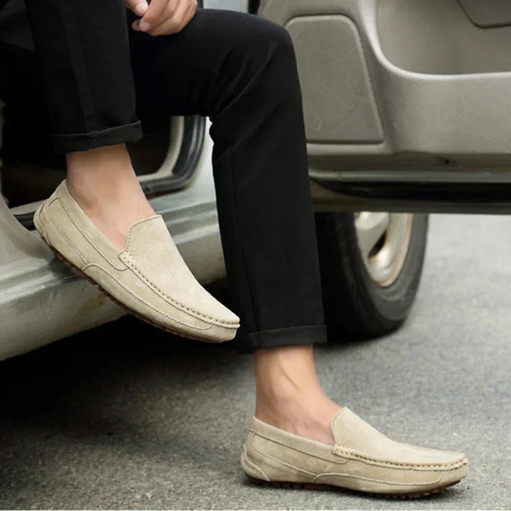 Luxuosos Mocassins Premium em Camurça