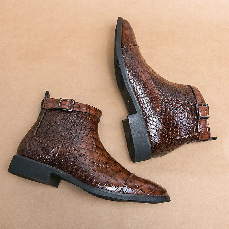 Dylan™ | Botas de Couro Sintético com Fivela