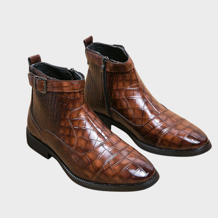 Dylan™ | Botas de Couro Sintético com Fivela