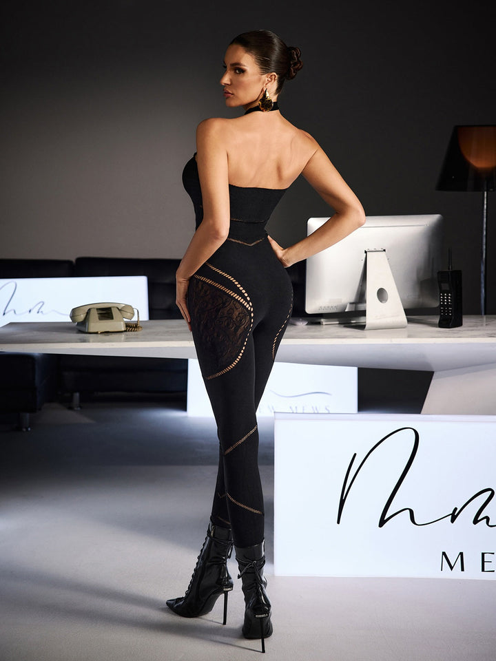 "Macacão Bodycon com Decote Halter Festus" can be rewritten as "Vestido Macacão Bodycon com Decote Halter Festus".