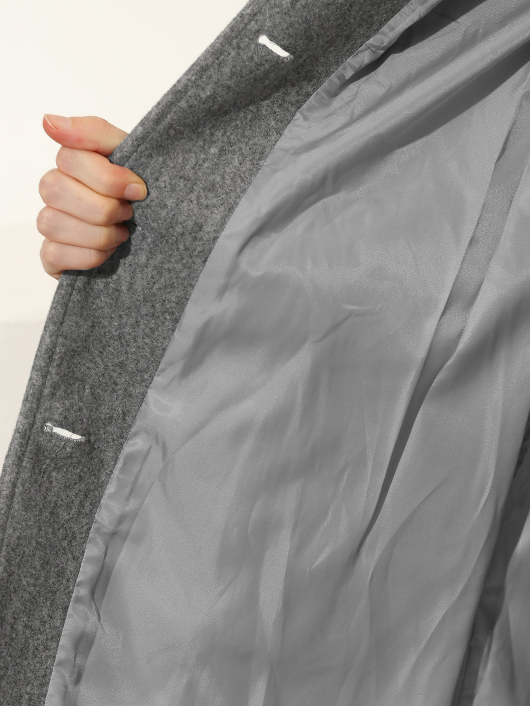 Casaco Feminino de Inverno com Fechamento de Botão Único