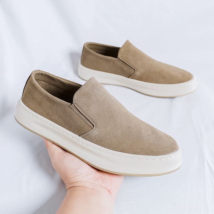 Confortáveis Mocassins em Camurça