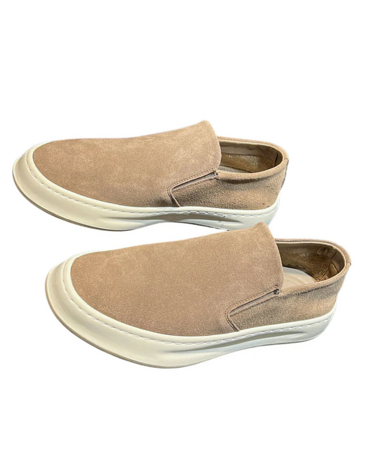 Confortáveis Mocassins em Camurça