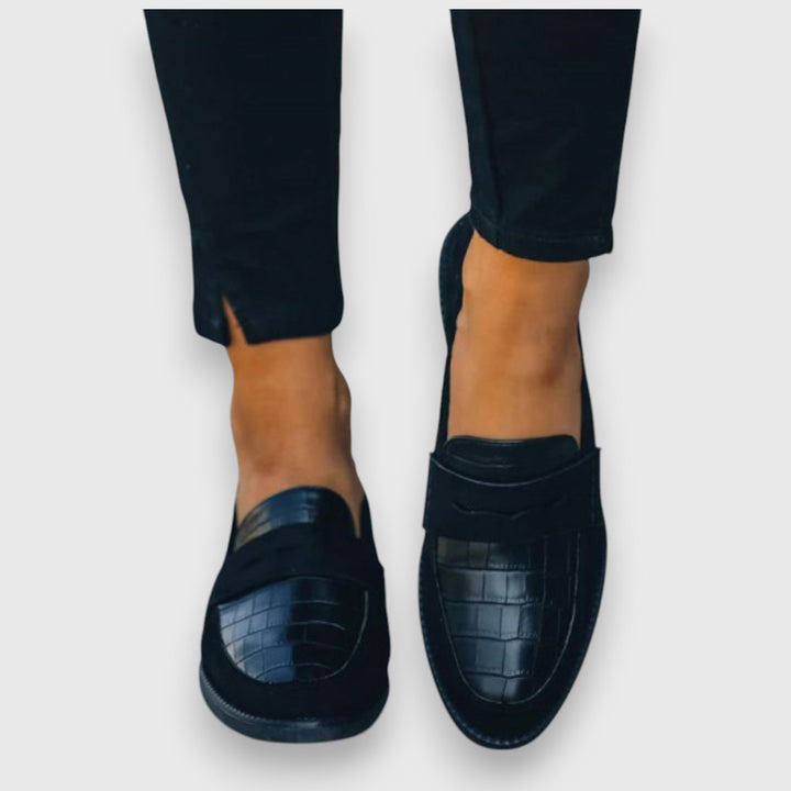 Sara - Stylish Moccasins
