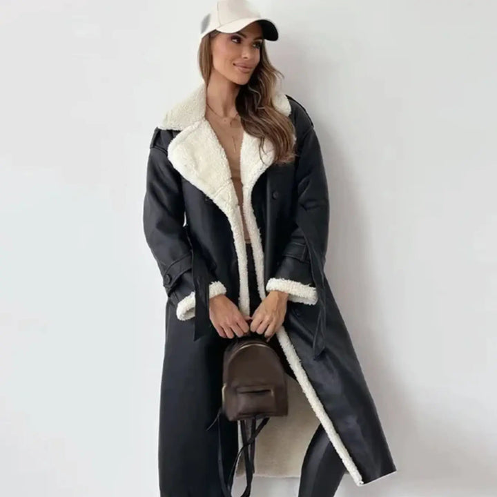 Casaco Longo Feminino com Forro de Pelúcia