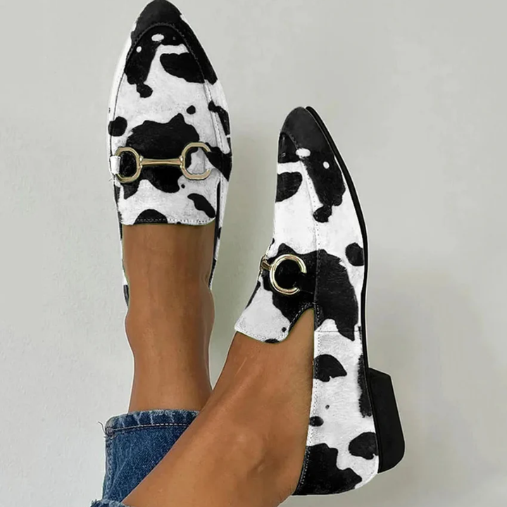 Diana - Mocassim com Detalhe de Fivela Estampada