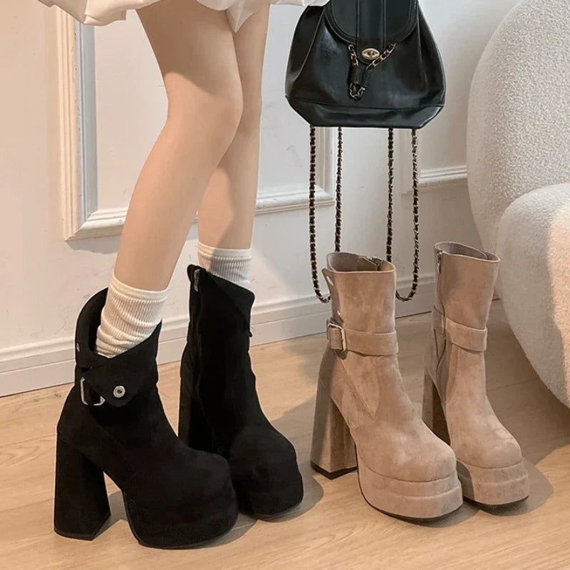Amália - Botas Urbanas com Estilo e Confiança