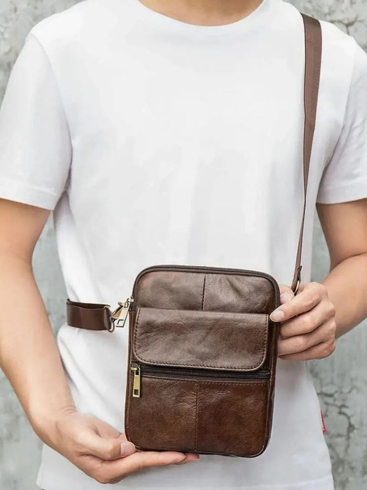 Tobias™ | Bolsa Crossover de Couro