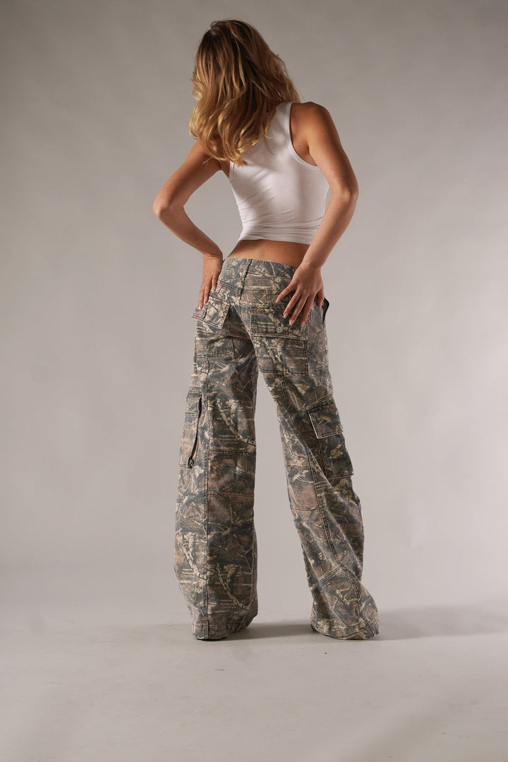 Calças Cargo Camufladas com Bolsos Funcionais