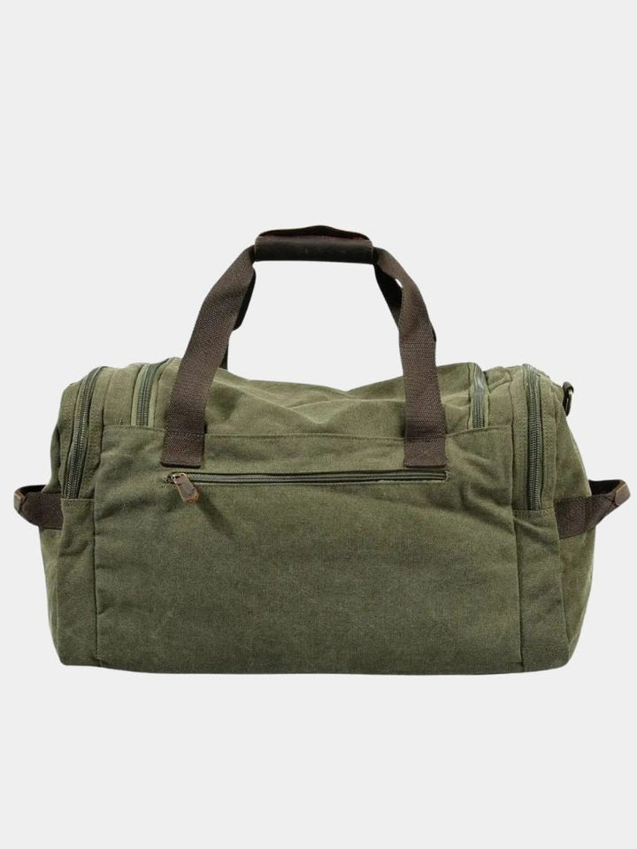 "Victor™ | Mochila de Viagem Highland" can be rewritten as "Victor™ | Highland Travel Backpack".