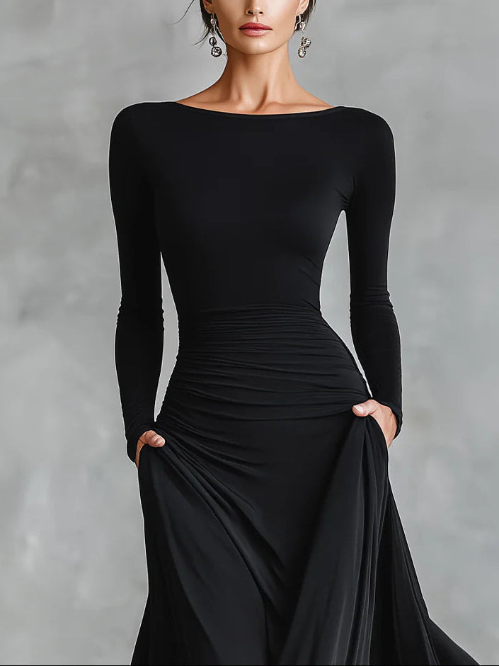 Noémie | Vestido Longo Preto com Decote Bateau e Elegante Drapeado