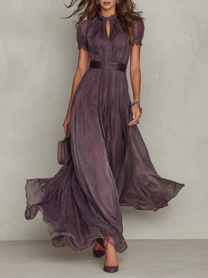 Flavia | Vestido Longo Violeta Elegante com Decote Gota e Renda