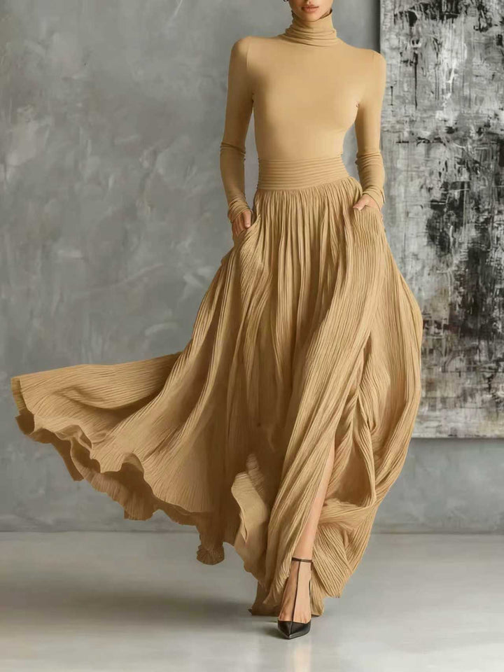 Marion | Conjunto Preto com Gola Alta e Saia Plissada Elegante