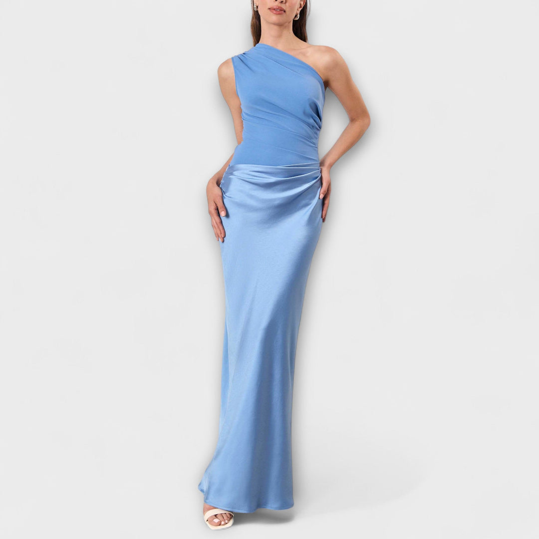Elegante vestido maxi plissado com um ombro só.