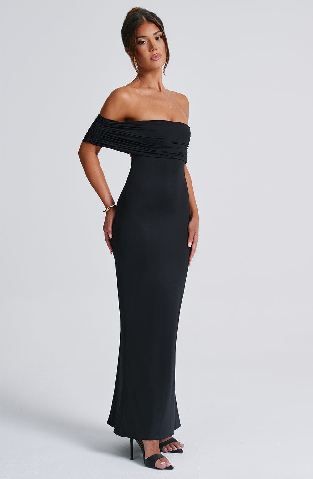 Tindra | Elegante Robe Longue Bardot