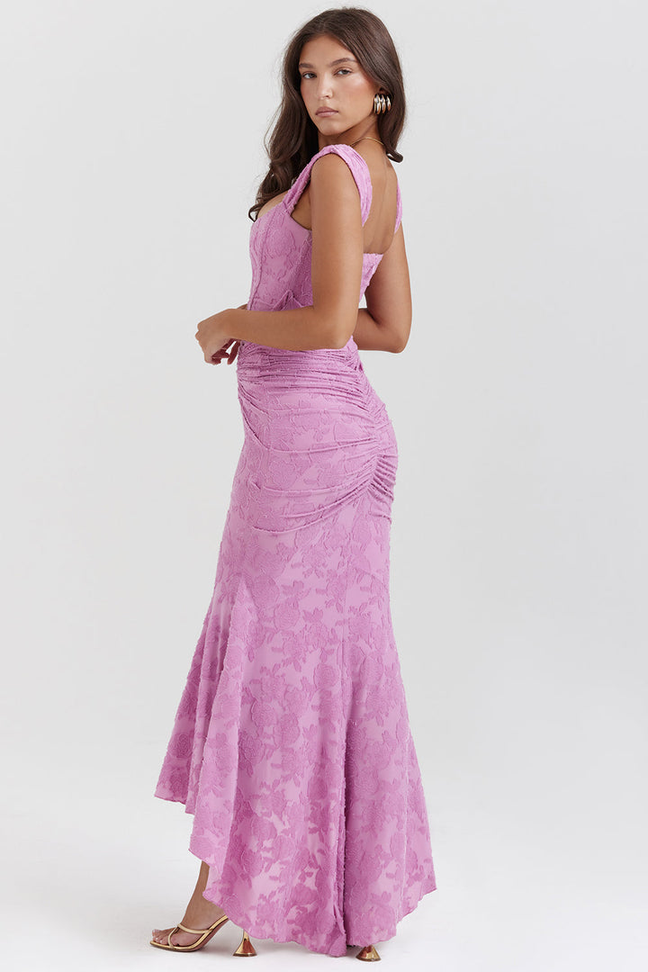 Vestido largo ajustado con cintura definida