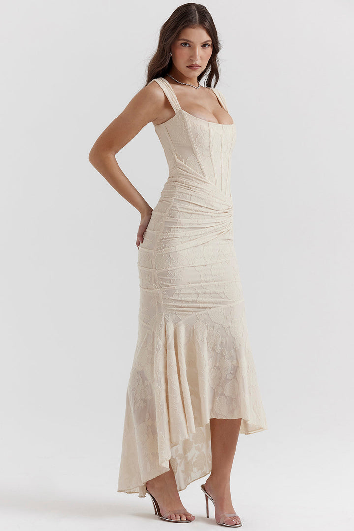 Vestido largo ajustado con cintura definida