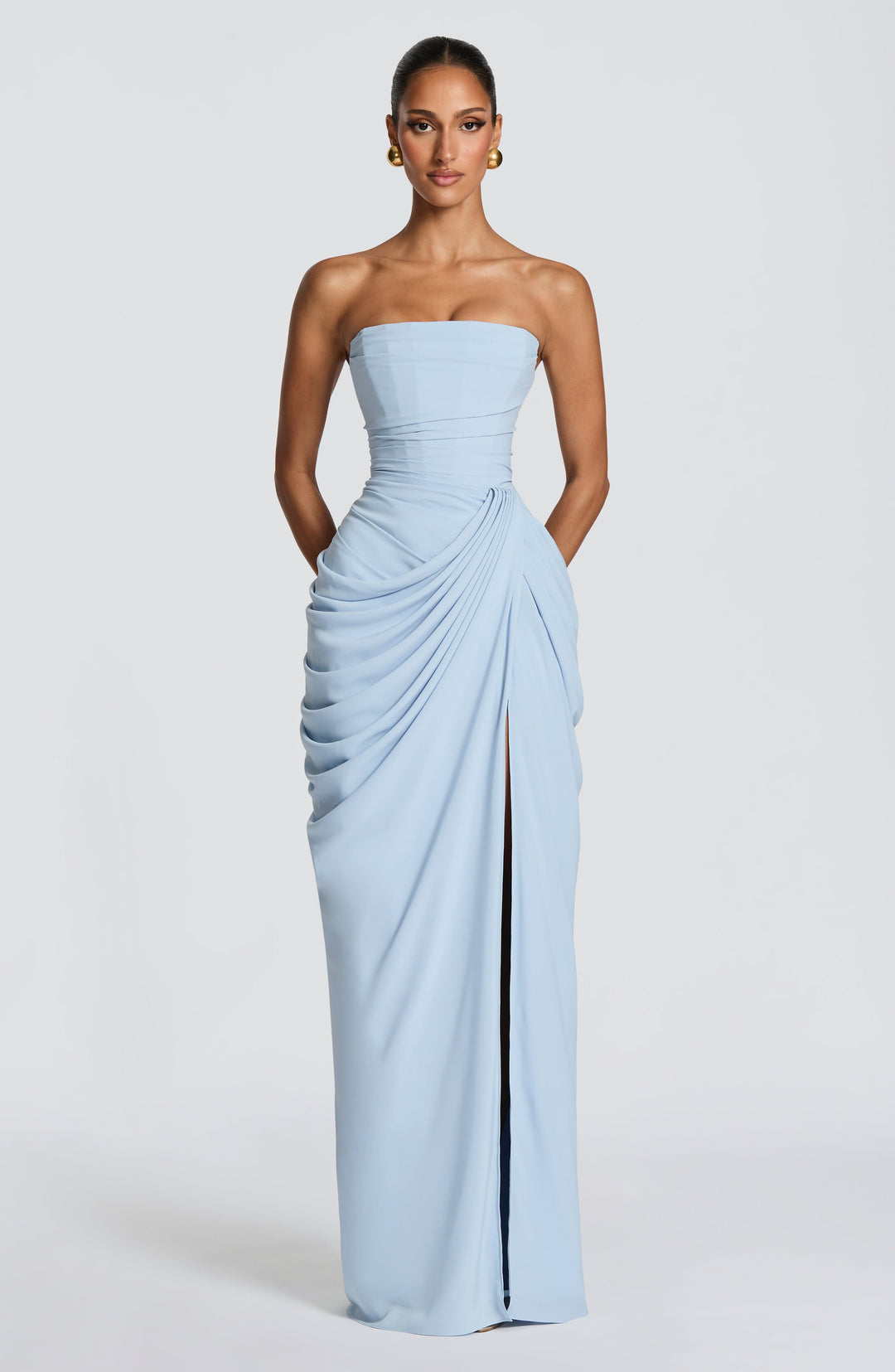 Vestido longo de chiffon com drapeado assimétrico elegante