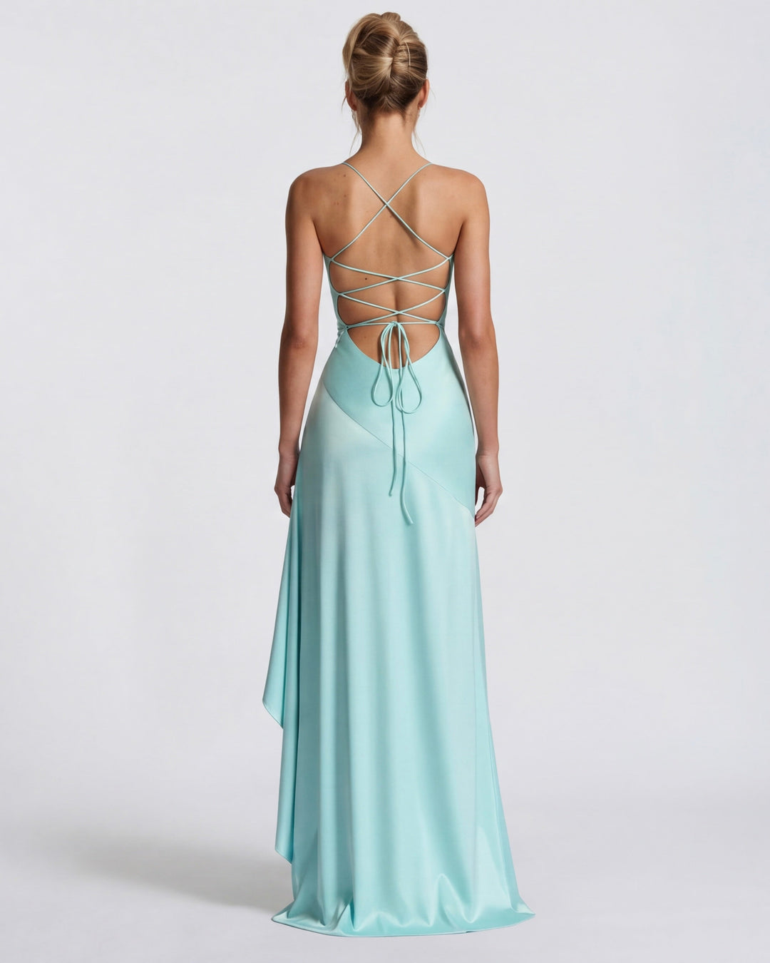 Vestido longo drapeado com fenda lateral