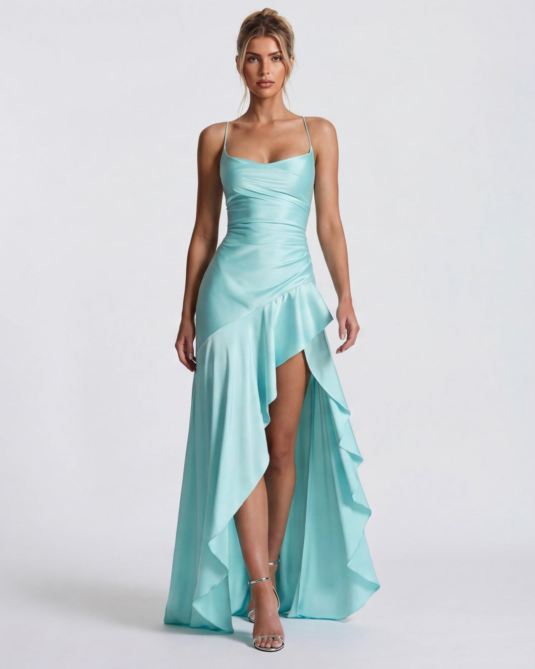Vestido longo drapeado com fenda lateral