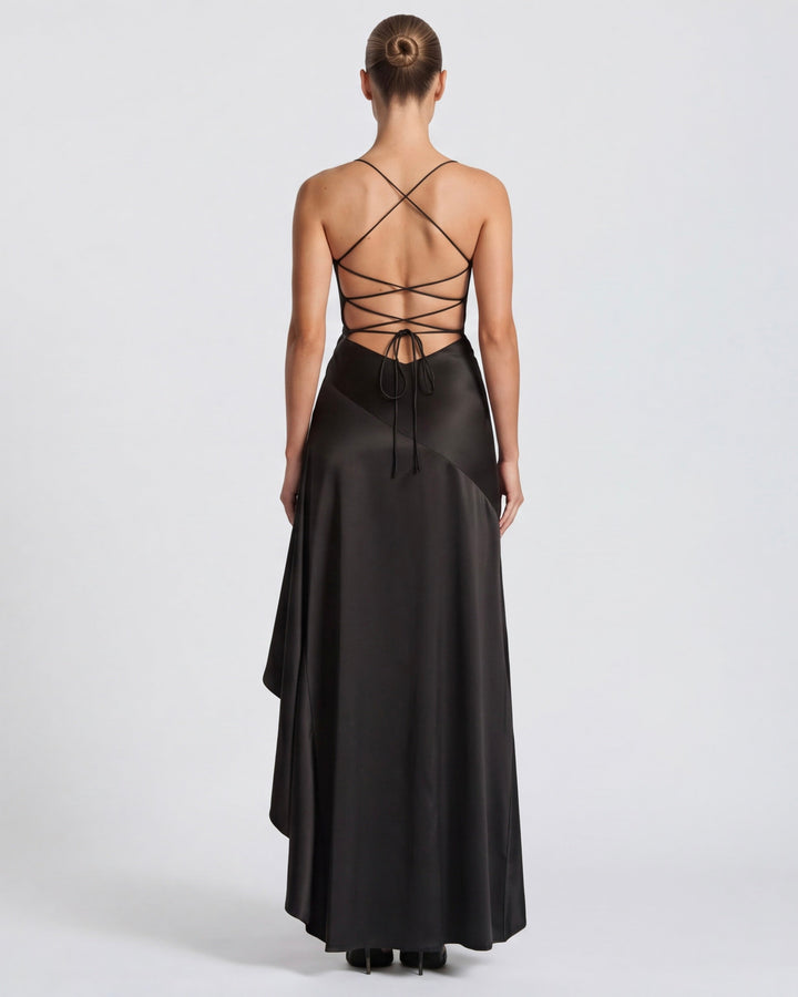 Vestido longo drapeado com fenda lateral