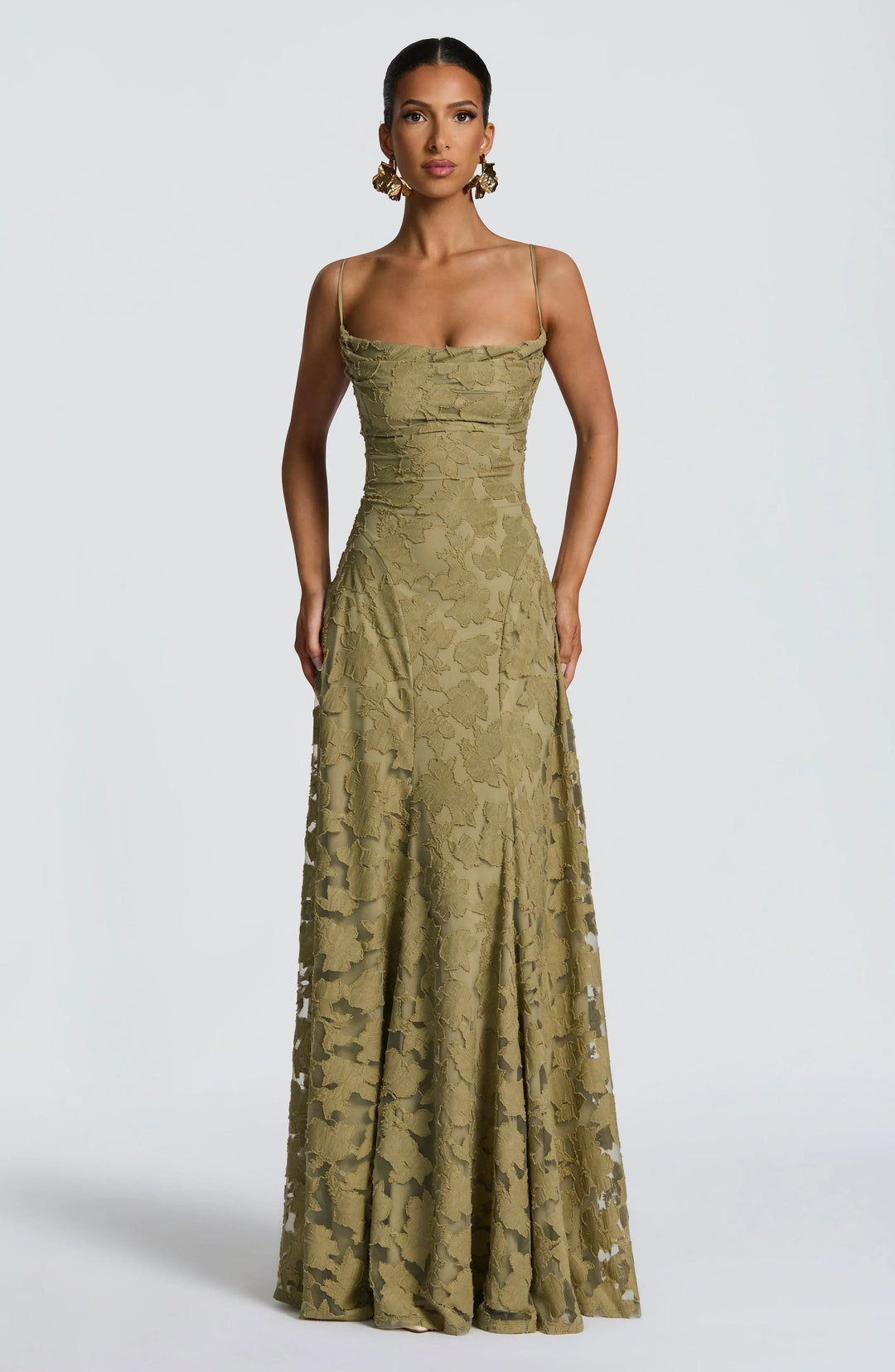 Elegante vestido con estampado
