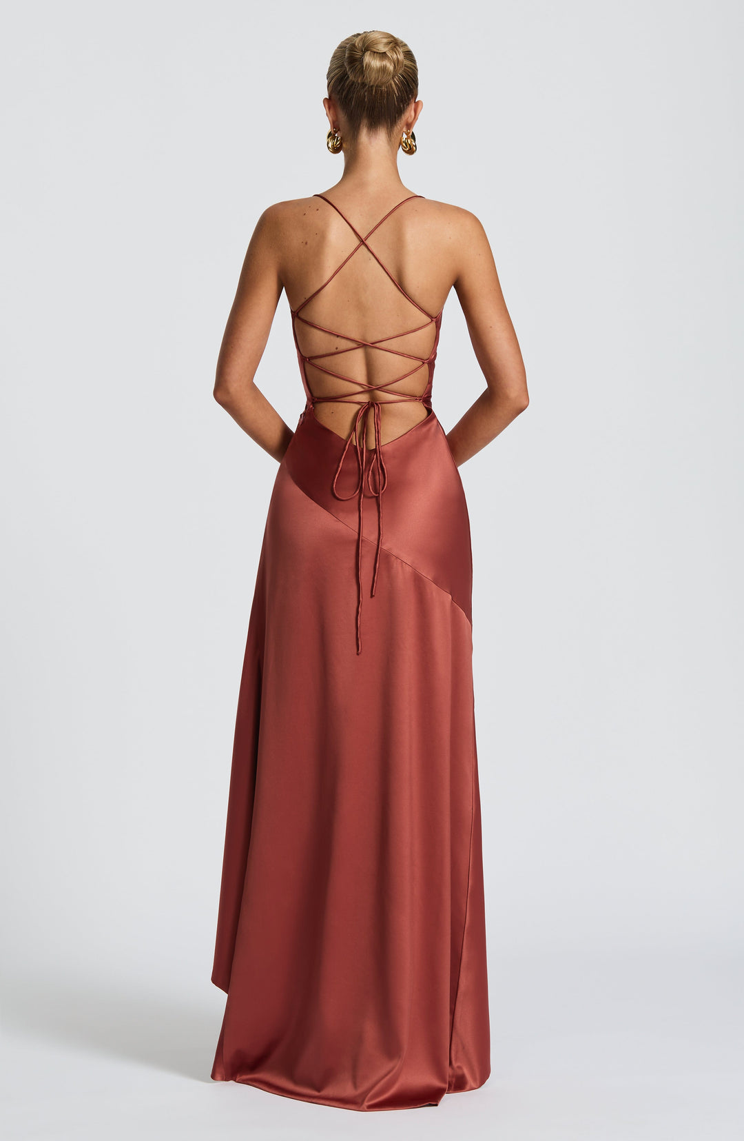 Samira | Vestido com Babados Inferiores