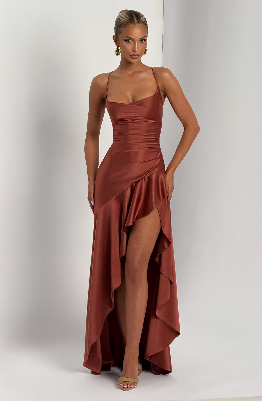 Samira | Vestido com Babados Inferiores