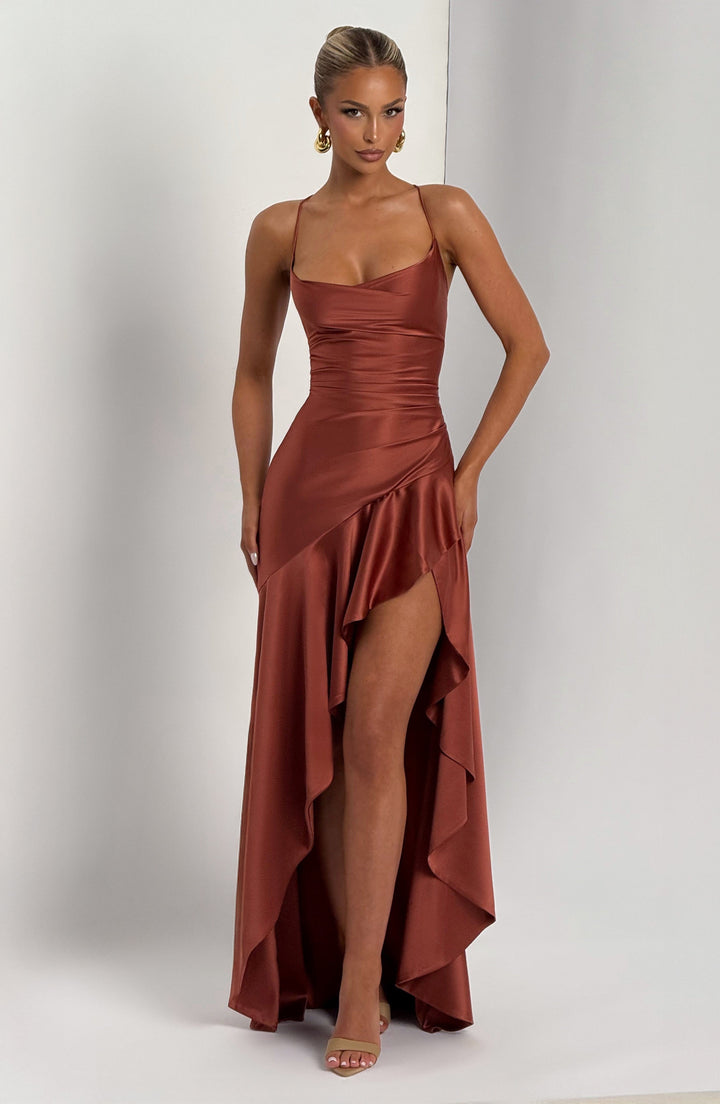 Samira | Vestido com Babados Inferiores